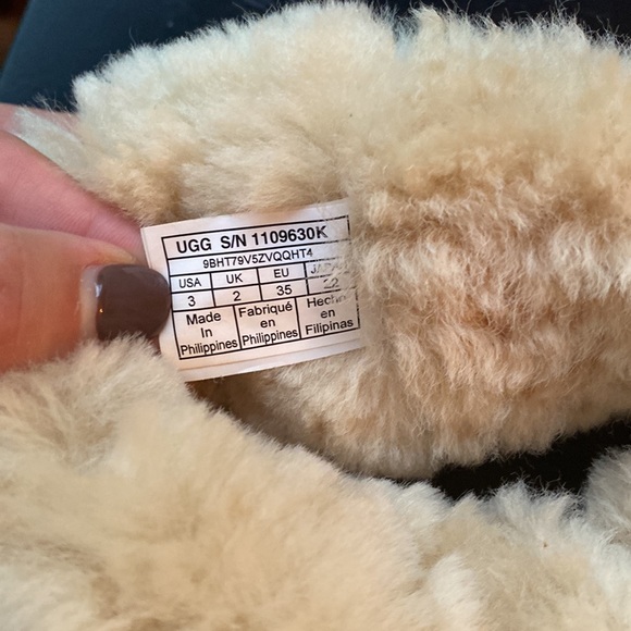 Kids Ugg boots with side bow, CHESTNUT color to be exact. - Picture 7 of 7